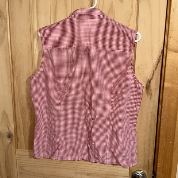 Liz Claiborne Sleeveless Button-Up Top - Picture 3 of 3